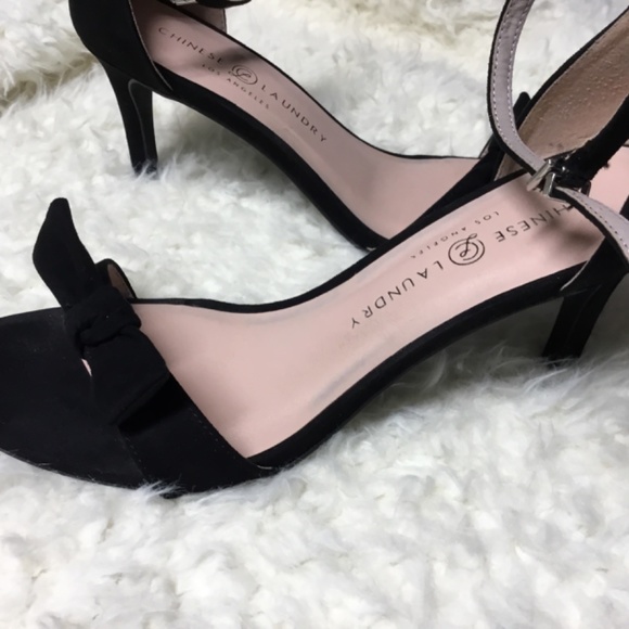 Chinese Laundry Black Suede Bow Toe Ankle Heels - Picture 8 of 8